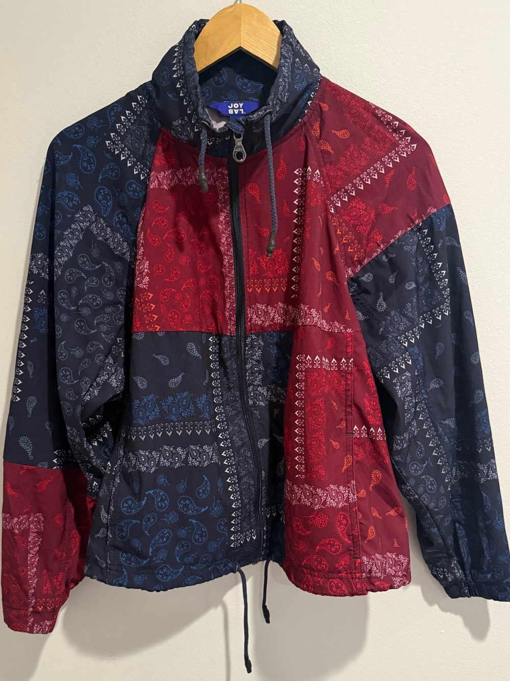 Joy Lab RARE Paisley Bandana Print Windbreaker Jacket Red Navy Hiking  Zip M